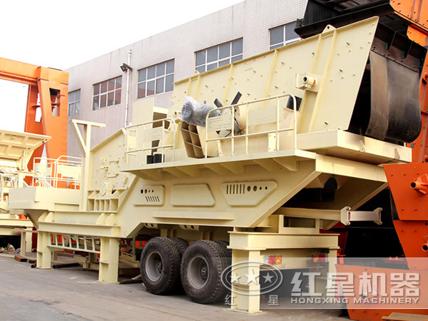 移動(dòng)式破碎機(jī)車間