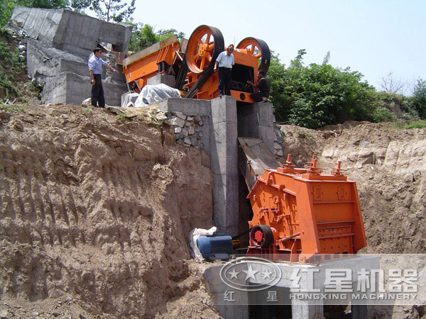 反擊式破碎機(jī)加工現(xiàn)場