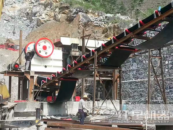 600x900顎式破碎機(jī)生產(chǎn)現(xiàn)場(chǎng)