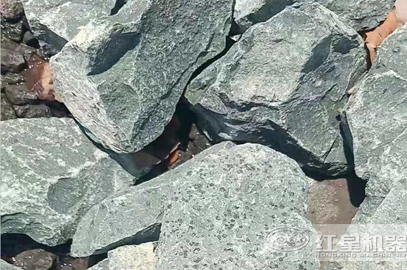 從設(shè)備選擇到正式開(kāi)工，看時(shí)產(chǎn)800噸砂石生產(chǎn)線(xiàn)如何配置！