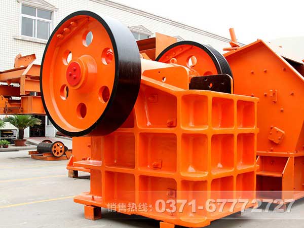 采石場(chǎng)破碎機(jī)