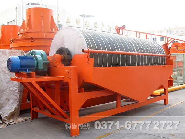 錳礦強(qiáng)磁選機(jī)