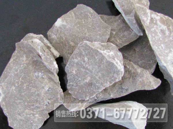 石灰石破碎，優(yōu)選河南石頭顎式破碎機(jī)