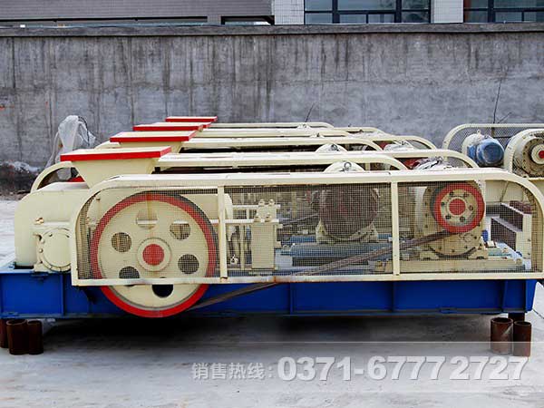 河南對輥破碎機(jī)哪家好？