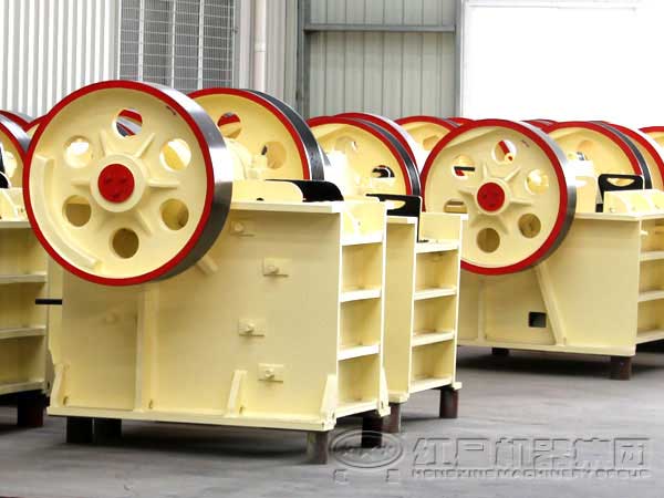 白云巖粗碎機(jī)