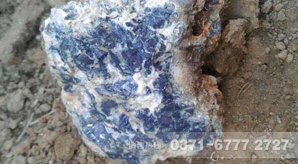 鉬礦選礦設(shè)備該怎么選擇