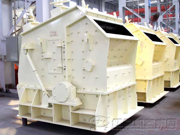 反擊式巖石破碎機(jī)