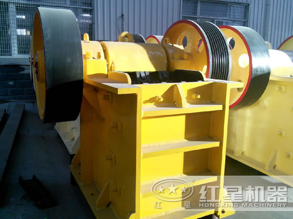 鋁礦石顎式破碎機