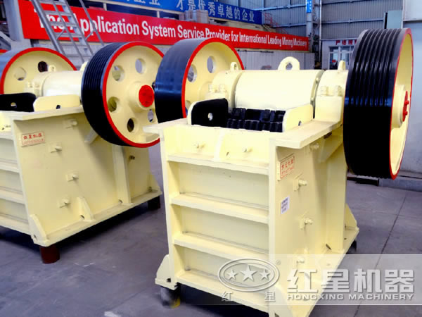 鄂式液壓破碎機(jī)