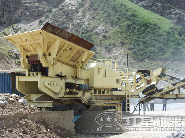 移動破碎站生產(chǎn)現(xiàn)場