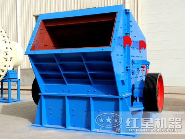 反擊式破碎機生產(chǎn)廠家車間