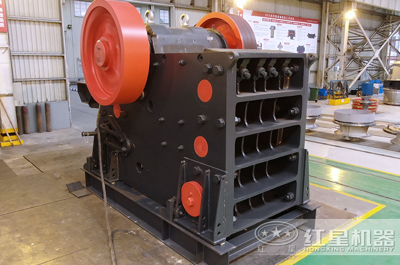 時產(chǎn)1000方大型破碎機價格及圖片