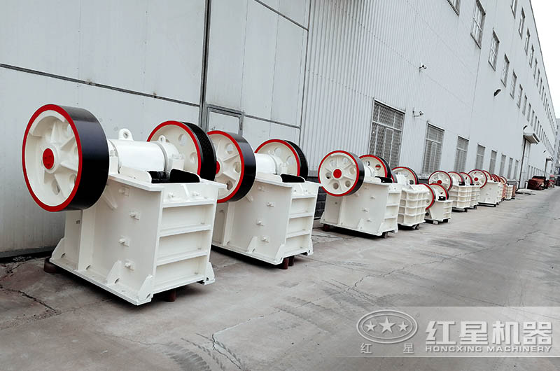 顎式細(xì)碎破碎機(jī)