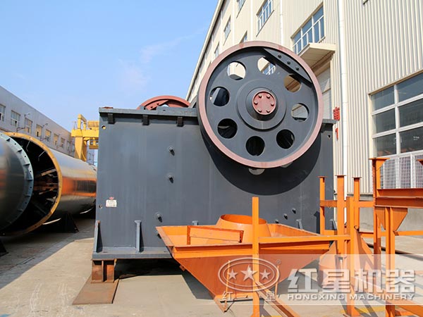 液壓保護(hù)顎式破碎機