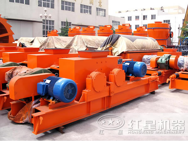 水泥對輥破碎機