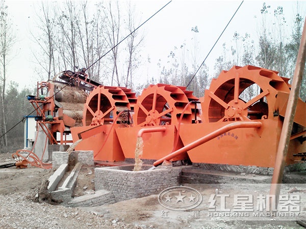 每小時洗100方的洗砂機加工現(xiàn)場