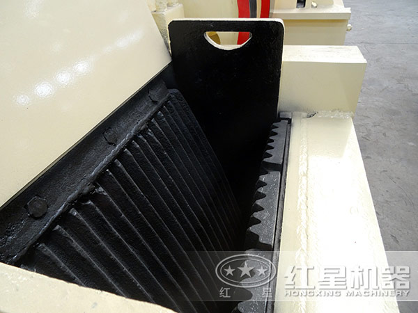 69型碎石機一般多少錢—“實惠”錦上添花，“品質(zhì)”一馬當(dāng)先