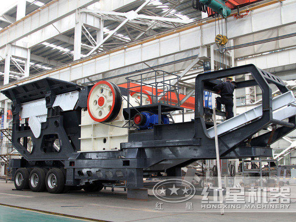 輪胎顎式車載流動式破碎機