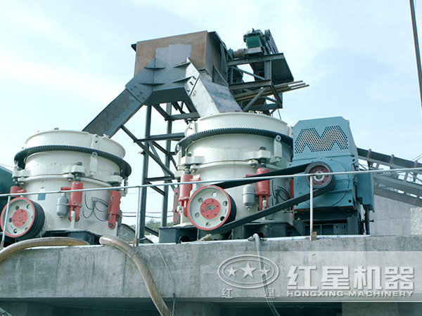 圓錐破碎機生產(chǎn)現(xiàn)場