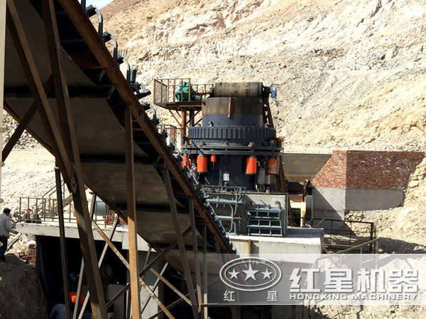 智能的高產(chǎn)圓錐破碎機是個“工作狂”