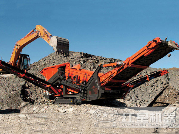 石子移動破碎站高產(chǎn)加工現(xiàn)場