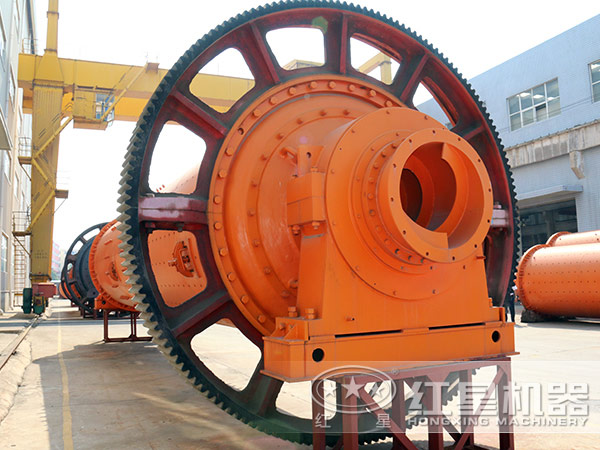 水泥球磨機(jī)加工現(xiàn)場