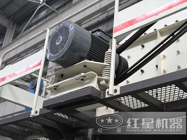 大型移動式破碎機節(jié)能效果好