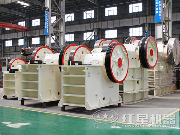 時產(chǎn)50-160噸69型礦渣破碎機車間