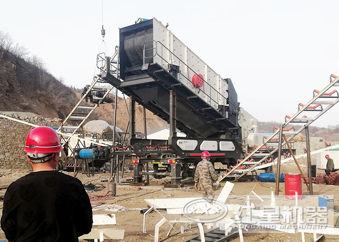 小型車式流動(dòng)石子粉碎機(jī)—一鍵啟動(dòng)，操控?zé)o拘束