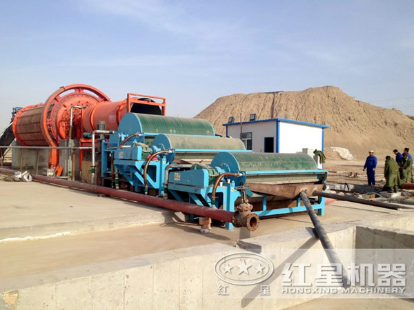 鈉長石選礦設(shè)備—鈉長石磁選機(jī)