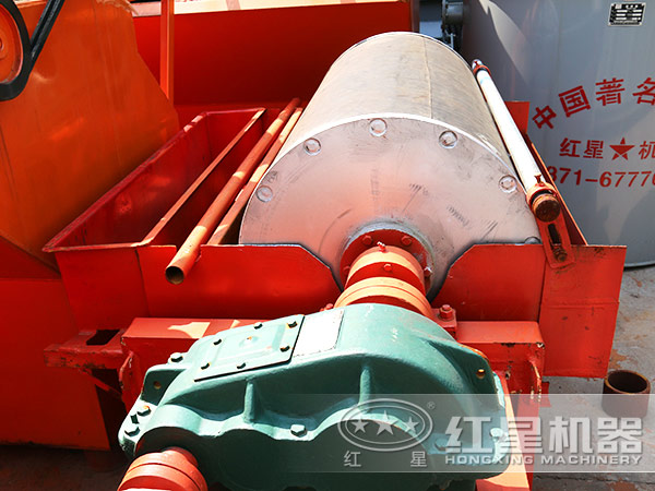 錳鐵礦干式磁選機(jī)