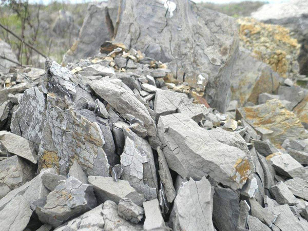 固定式PE-400×600風(fēng)化石顎式破碎機(jī)_電機(jī)三十千瓦_(dá)省電環(huán)保