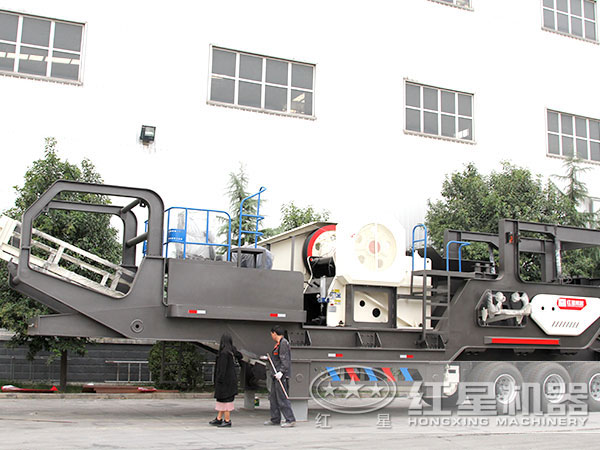 移動大型石料破碎機