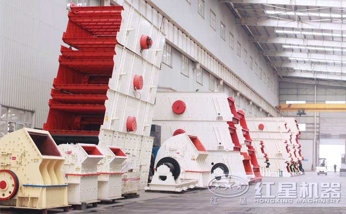 800x600錘式破碎機車間