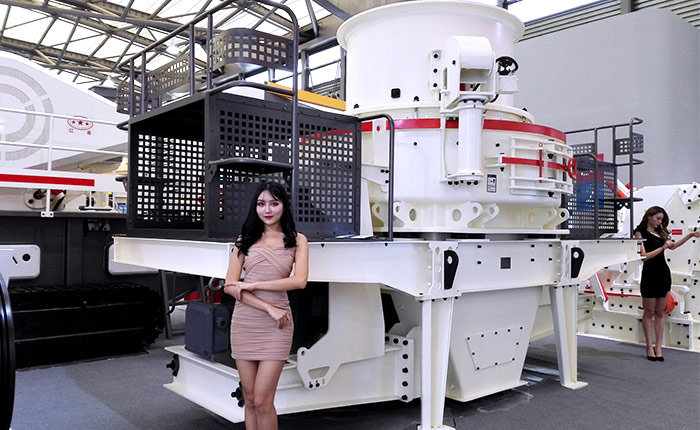 四海八荒，為你而來-紅星時產(chǎn)100噸石子制砂整形機(jī)亮相上海寶馬展