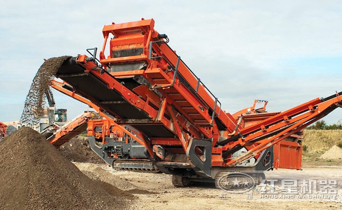 時(shí)產(chǎn)200噸履帶式移動破碎站報(bào)個(gè)大概價(jià)格，環(huán)保能不能過關(guān)？