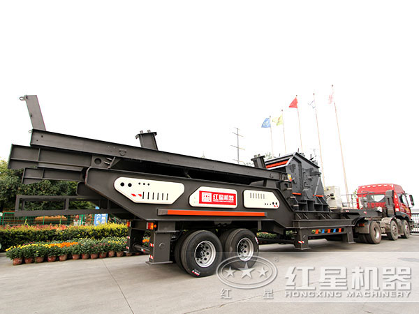 時產(chǎn)200噸瀝青塊移動破碎機型號與價格