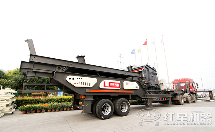 重慶萬州青石開采地萬事俱備，只缺時(shí)產(chǎn)200噸流動(dòng)青石碎石機(jī)！