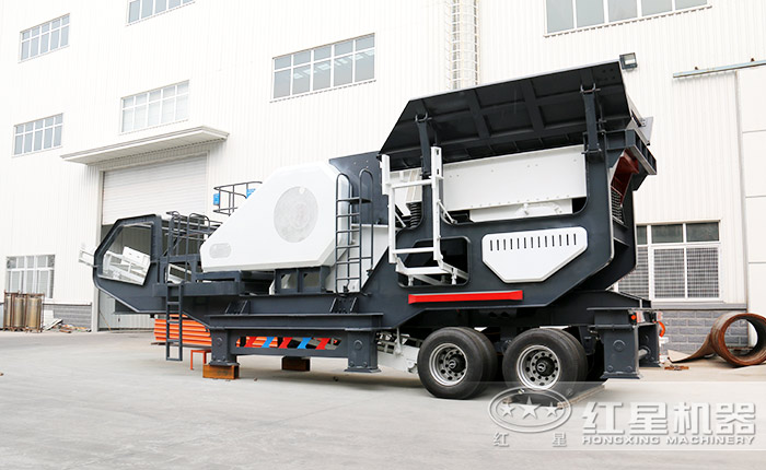 日產(chǎn)1000方大型流動破石機-轉(zhuǎn)場方便，可自由控制