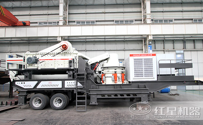 時產(chǎn)200噸花崗巖移動式破碎機，一款能開著跑的車載碎石子機