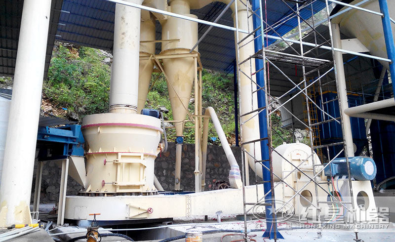 山東濟寧石英粉加工現(xiàn)場