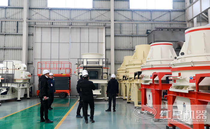紅星機(jī)器河卵石制砂機(jī)車間