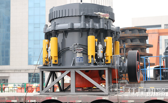 走南闖北，時產(chǎn)200-400噸全液壓圓錐破碎機開啟多彩人生！