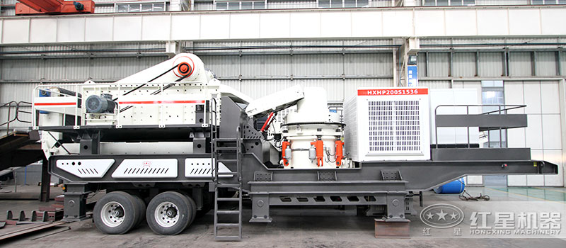 輪胎式車載建筑垃圾粉碎機