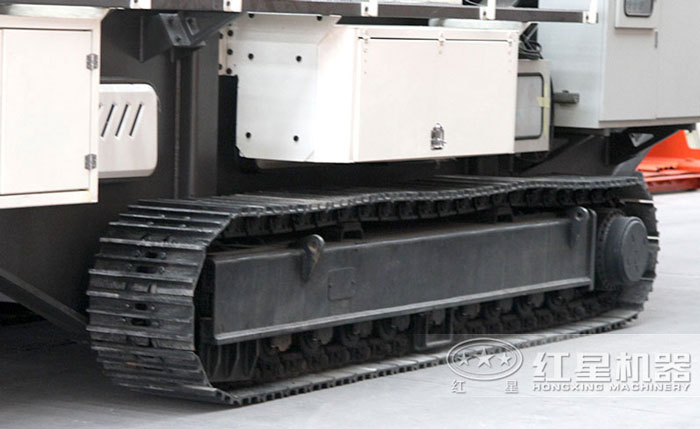 流動石料加工設備履帶式行走裝置更方便