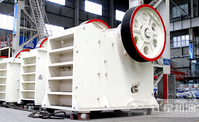 顎式破碎機生產(chǎn)車間