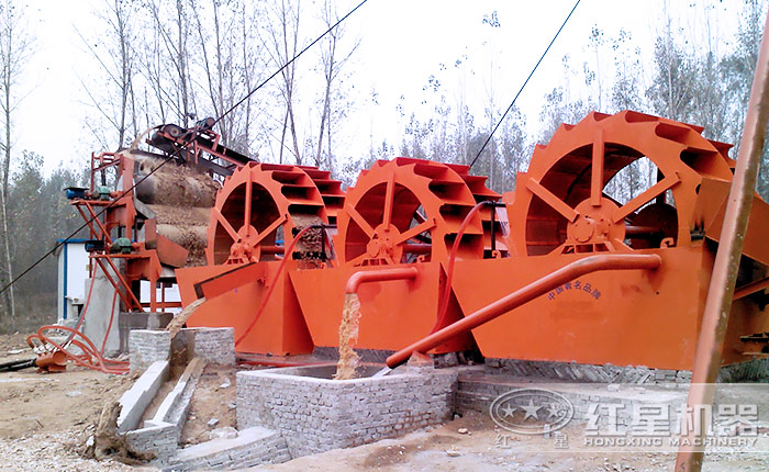 三臺洗沙機(jī)聯(lián)合作業(yè)