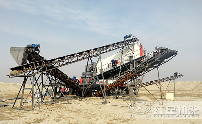 移動(dòng)式輪式破碎機(jī)-“車載驅(qū)動(dòng)”讓碎石機(jī)跑起來(lái)！