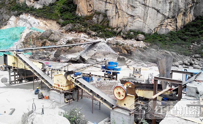 石英砂能代替河沙使用嗎？-時(shí)產(chǎn)50-100噸石英砂打沙機(jī)來揭秘