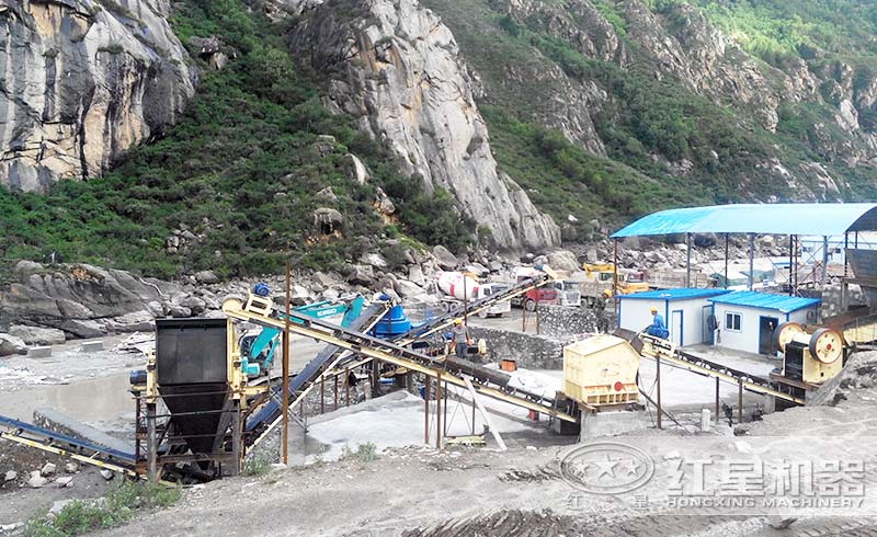 青石石子打沙現(xiàn)場